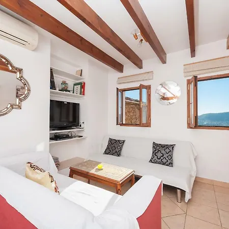 Holiday home Elias Neil House