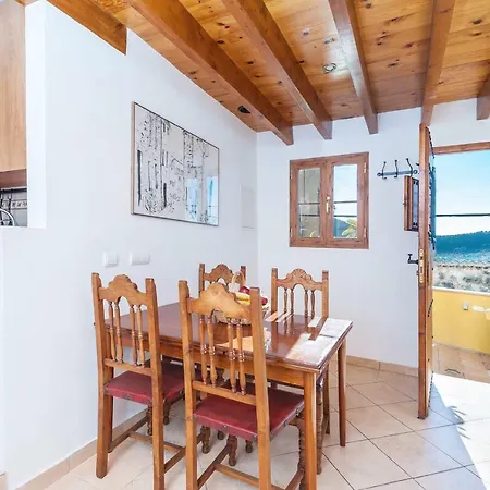 Holiday home Elias Neil House *